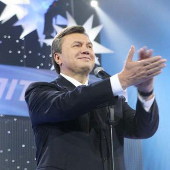 Двое дерутся - Янукович пользуется! 